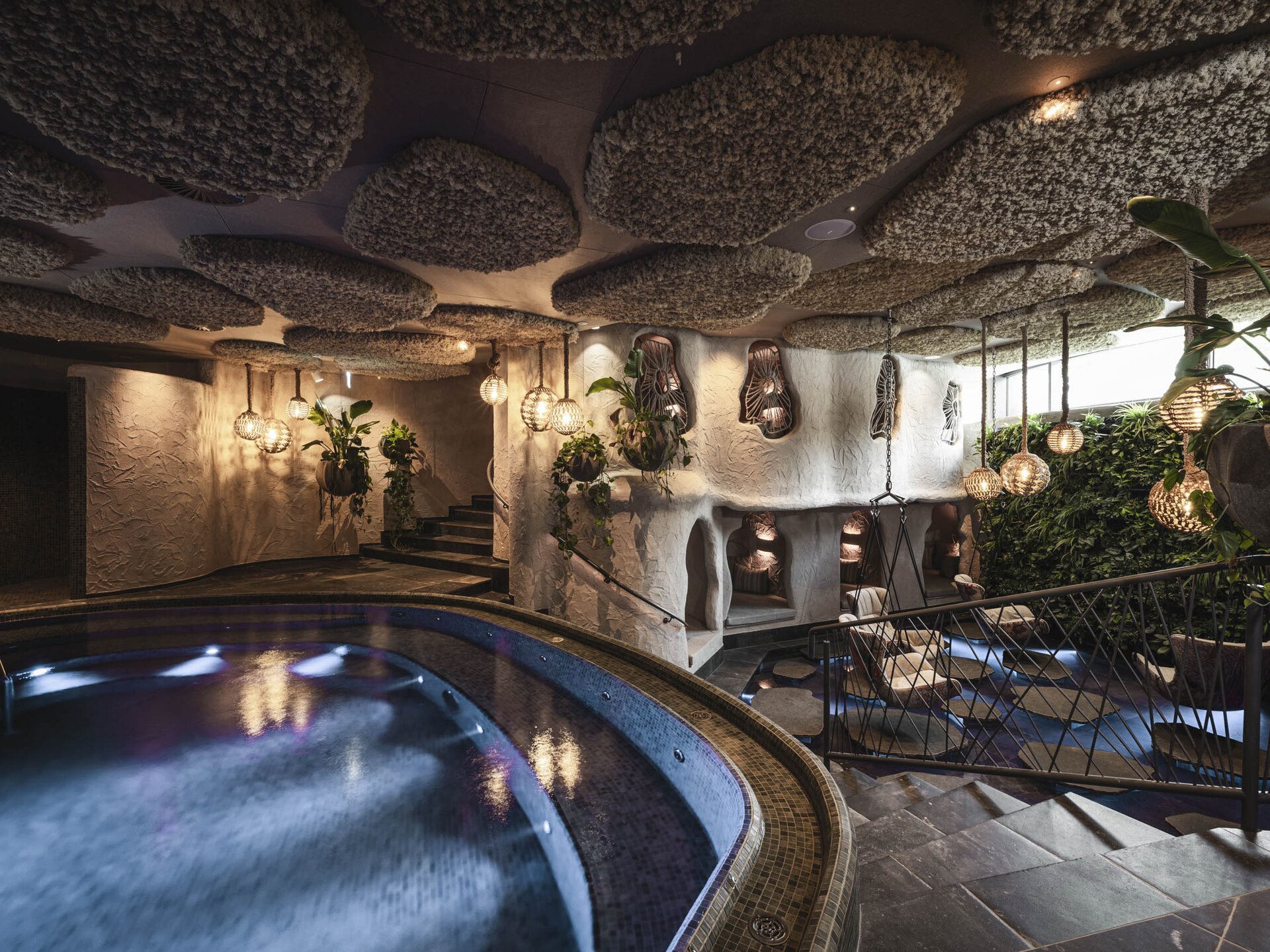 Biotop im Orgänic Spa | Mit Whirlpool und Kuschelnestern 