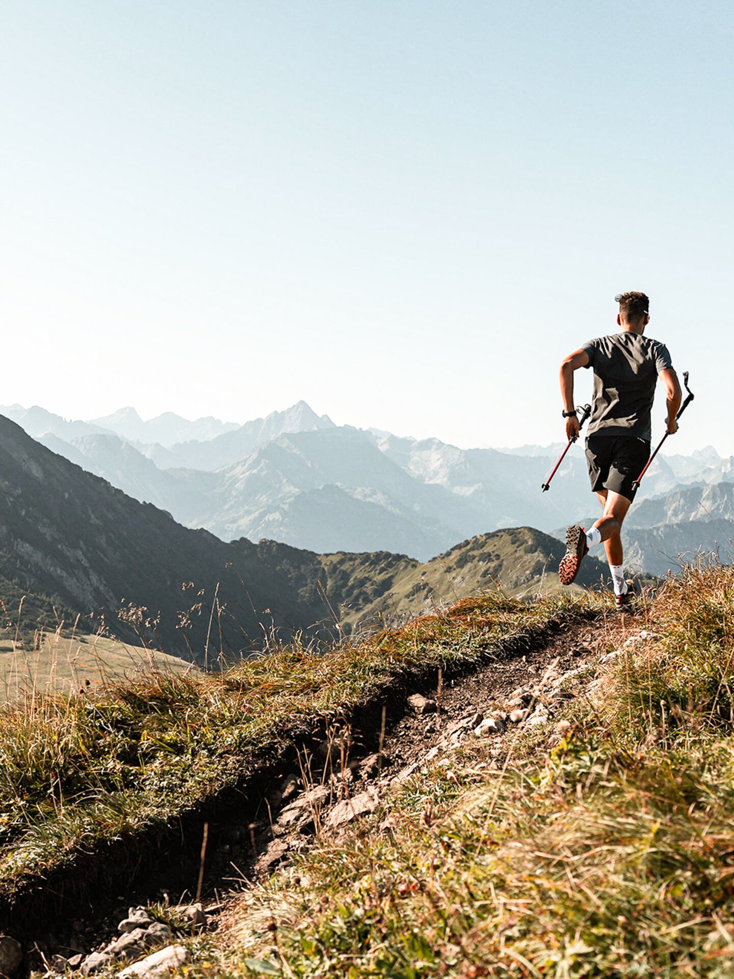 Basti Heckl beim Trailrunning in den Allgäuer Alpen im Tannheimer Tal 